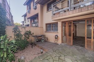 Image 32 - 875476