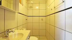 Image 9 - 875477