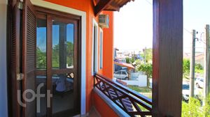 Image 19 - 875477