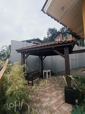 Image 24 - 875484