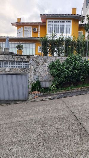 Image 25 - 875484