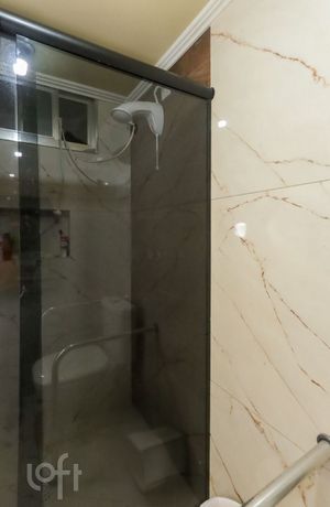 Image 17 - 875562