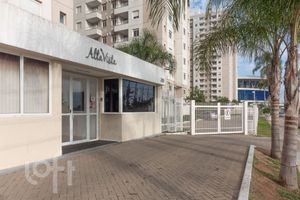 Image 15 - 875566
