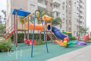 Image 17 - 875567
