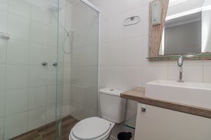 Image 4 - 875569