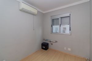 Image 7 - 875569