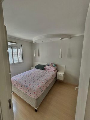 Image 11 - 875569