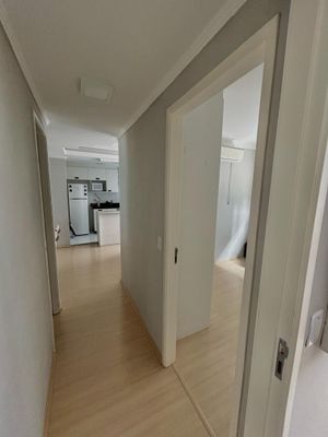 Image 13 - 875569