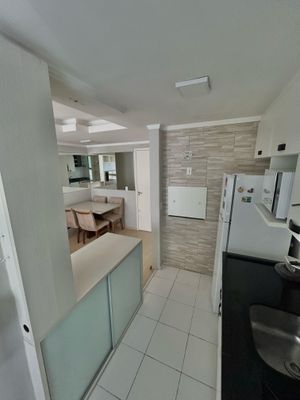 Image 5 - 875569