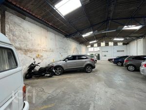 Image 4 - 875584
