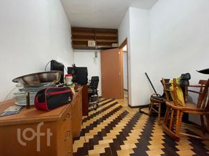 Image 16 - 875584