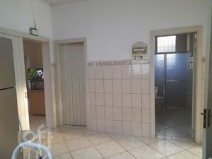 Image 9 - 875585