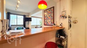 Image 8 - 875586