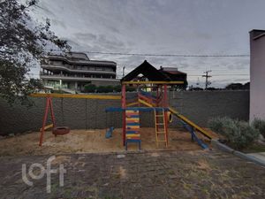 Image 14 - 875588
