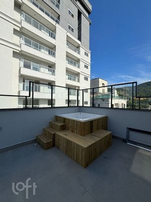 Image 12 - 875597