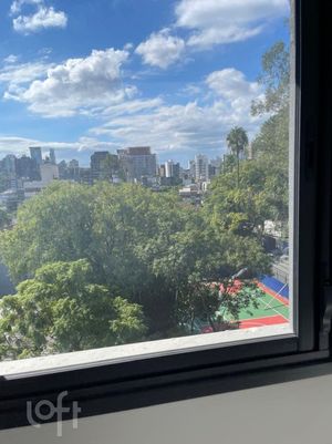 Image 13 - 875608