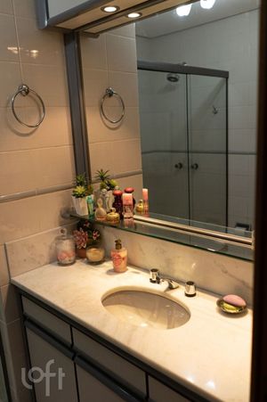 Image 20 - 875616