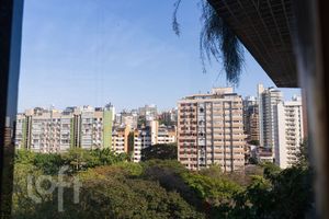 Image 31 - 875616