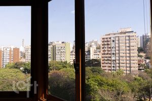Image 33 - 875616