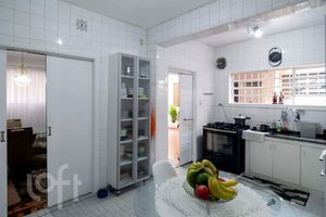 Image 6 - 875618