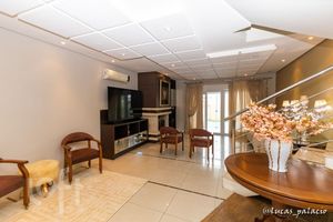 Image 8 - 875628