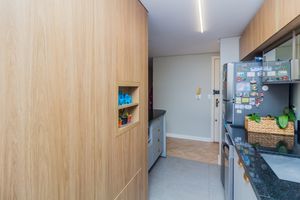 Image 13 - 875633