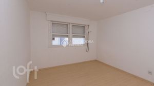 Image 8 - 875637