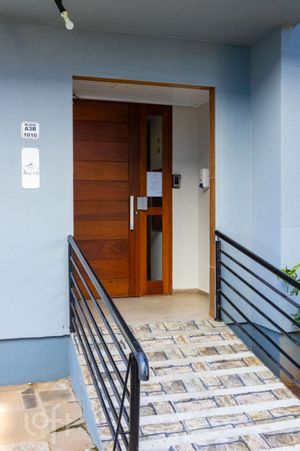 Image 33 - 875639