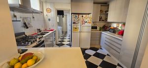 Image 3 - 875640