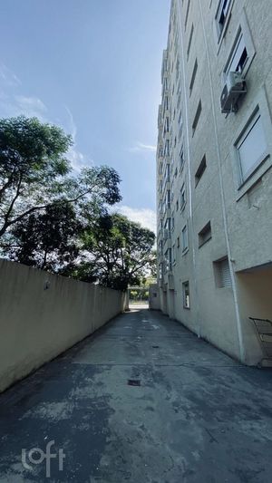 Image 18 - 875641