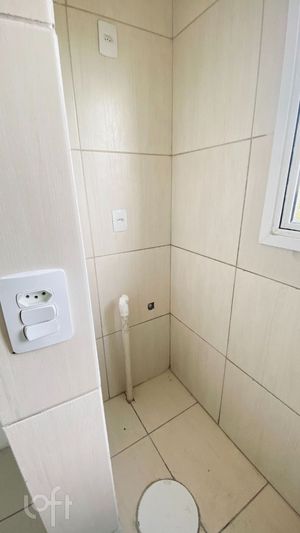 Image 12 - 875641