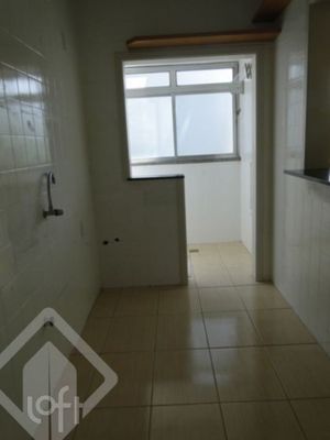 Image 7 - 875642