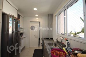 Image 7 - 875643