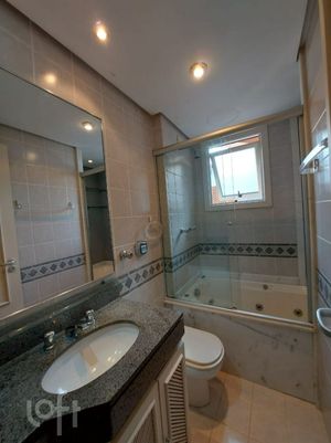 Image 13 - 875645