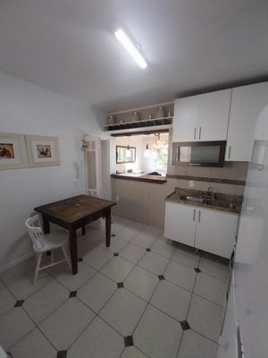 Image 26 - 875646