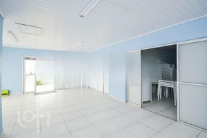 Image 35 - 875647