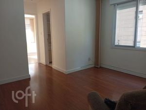 Image 10 - 875656