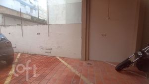 Image 25 - 875659