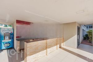 Image 19 - 875666