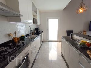 Image 13 - 875667