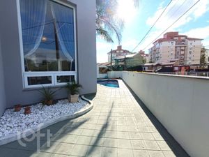 Image 4 - 875667