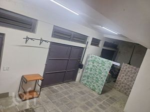 Image 9 - 875684