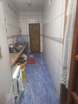 Image 22 - 875684