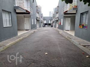 Image 10 - 875686