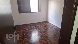 Image 7 - 875688