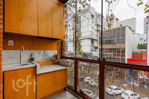 Image 9 - 875690