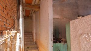 Image 30 - 875693