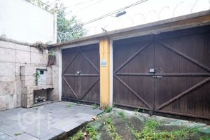 Image 33 - 875694