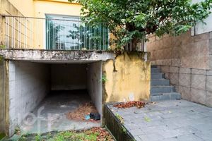 Image 32 - 875694