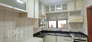Image 11 - 875697